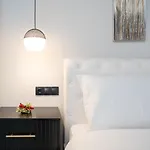 Tsikaris Boutique *